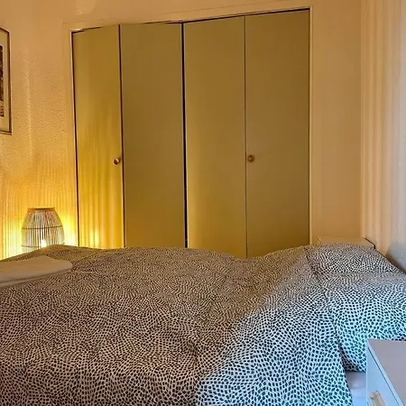 Apartment Proche De La Plage, A 12 Min A Pied Du Port, Place De Parking *