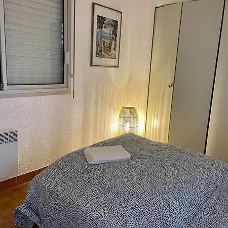 Apartment Proche De La Plage, A 12 Min A Pied Du Port, Place De Parking
