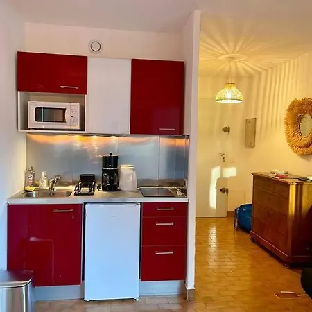 Apartment Proche De La Plage, A 12 Min A Pied Du Port, Place De Parking *