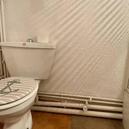 Apartment Proche De La Plage, A 12 Min A Pied Du Port, Place De Parking Bandol